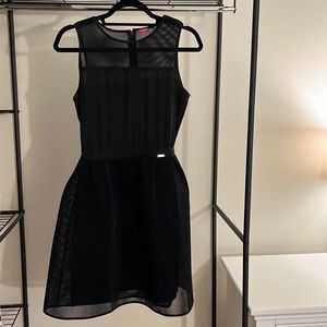 Guess black puffy dress